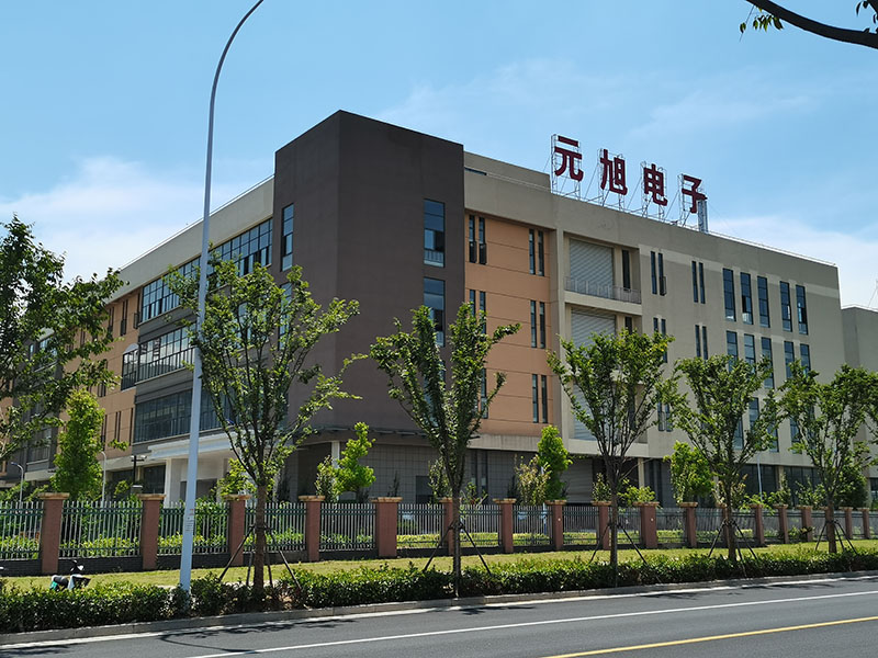 南京薩特科技旗下全資子公司安徽元旭采購我司一臺八溫區回流焊用于貼片保險絲，貼片電阻測試SMT焊接缺陷